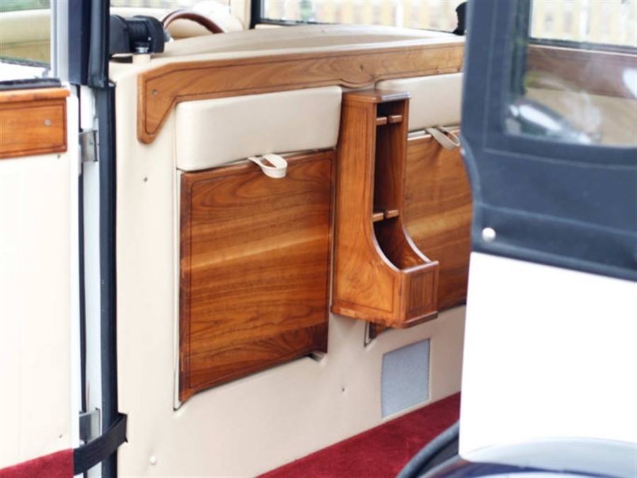 Regent Laundalette - Rosie Wedding Car